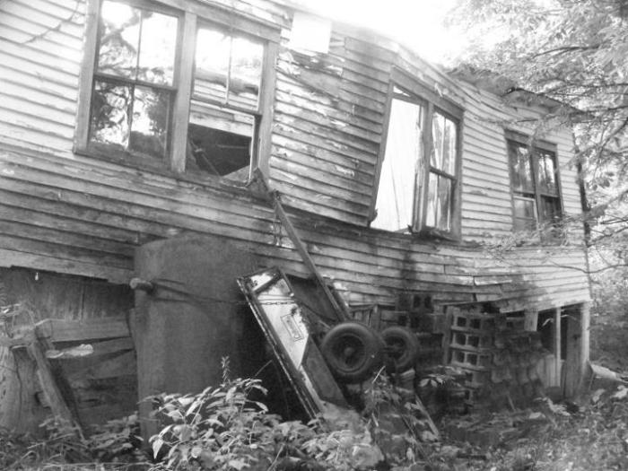 281611_582453102478_3377600_n